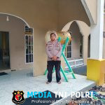 Ciptakan Rasa Aman Bhabinkamtibmas Polsek Kuala Behe Laksanakan Pengamanan Sholat Jumat