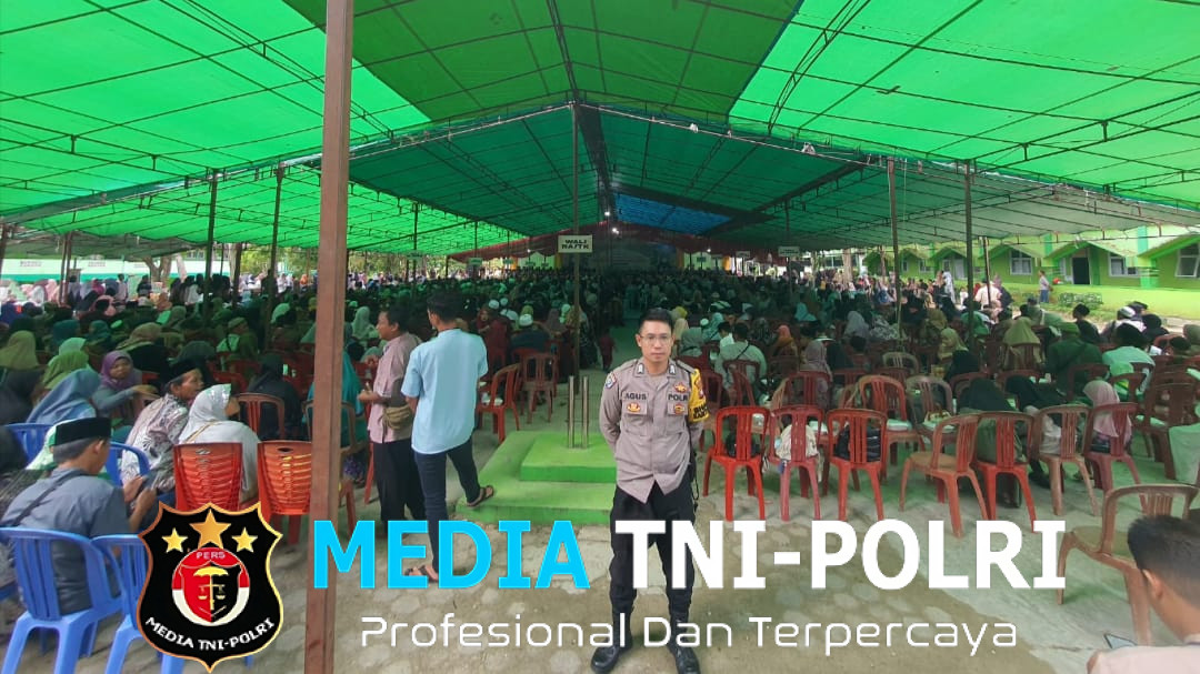 Polsek Ngabang Menerjunkan Personilnya Untuk Pengamanan Kegiatan Haflah Khotmil Quran XXIII