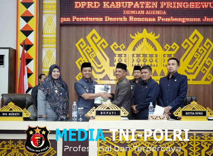 Bupati Pringsewu Riyanto Pamungkas Ajukan 2 Ranperda