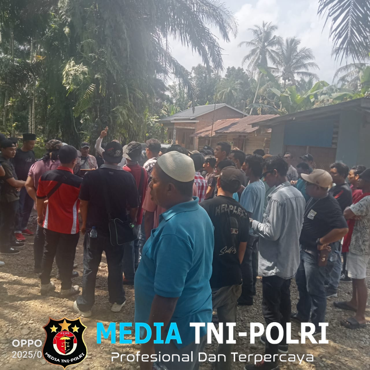 Masyarakat Desa Sumber Jaya Kecamatan Serapit Mendatangi Pihak Perkebunan PT. Amal Tani