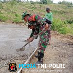 Babinsa Gotong Royong Cor Jalan, Wujud Sinergi TNI dan Rakyat