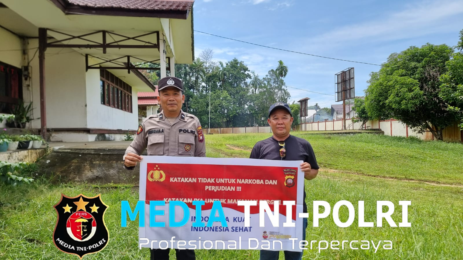 Patroli Polsek Menjalin Aktif Sambang Dialogis dengan Masyarakat Menyampaikan Himbauan Bahaya Judol