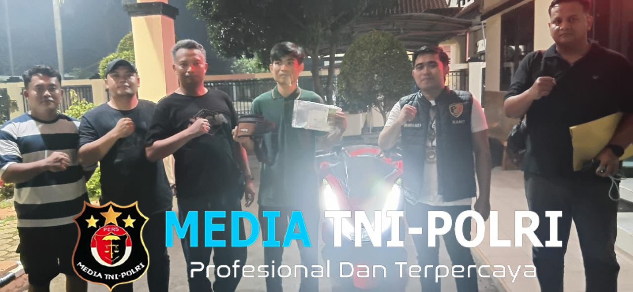 Unit Reskrim Polsek Cikarang Timur Mengembalikan Sepeda Motor Hasil Pencurian dan Penipuan kepada Pemiliknya