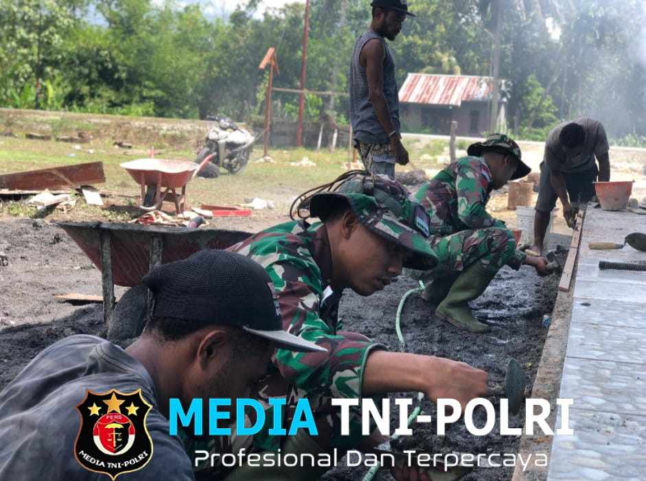 Wujud Toleransi dan Bhakti TNI, Satgas Yonif 131/Brajasakti Membantu Bangun Gereja di Perbatasan Papua