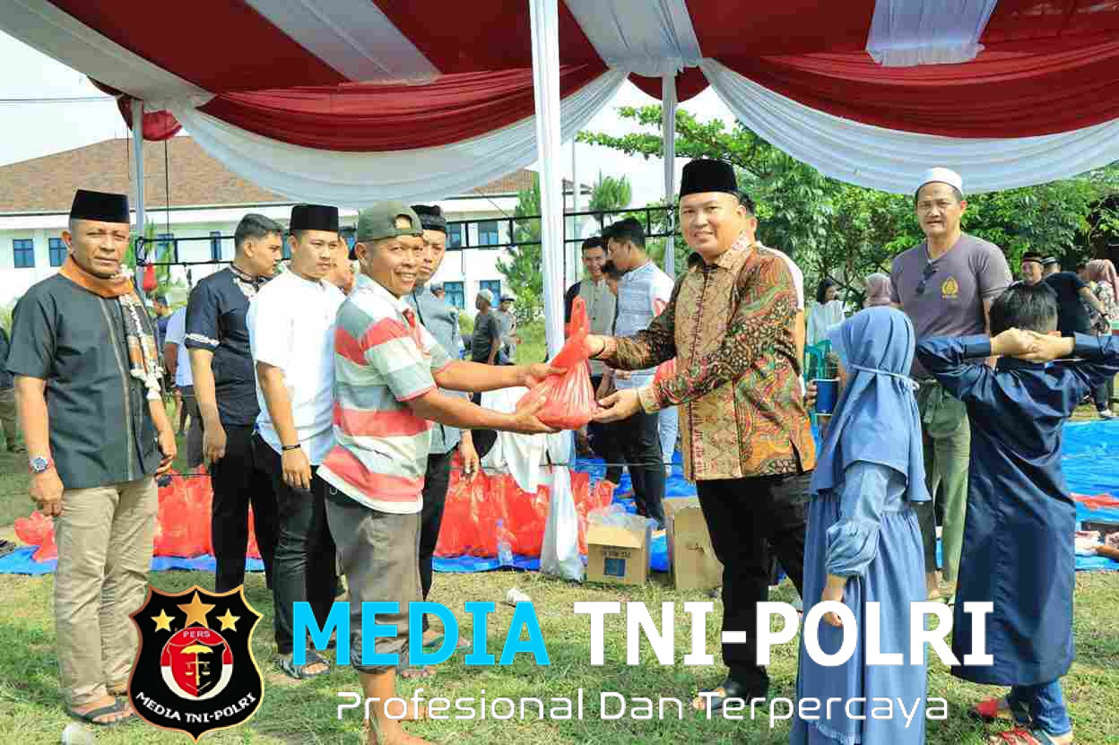 Kapolres Tulang Bawang Barat Laksanakan Sholat Idul Adha 1446 H / 2025 bersama Warga