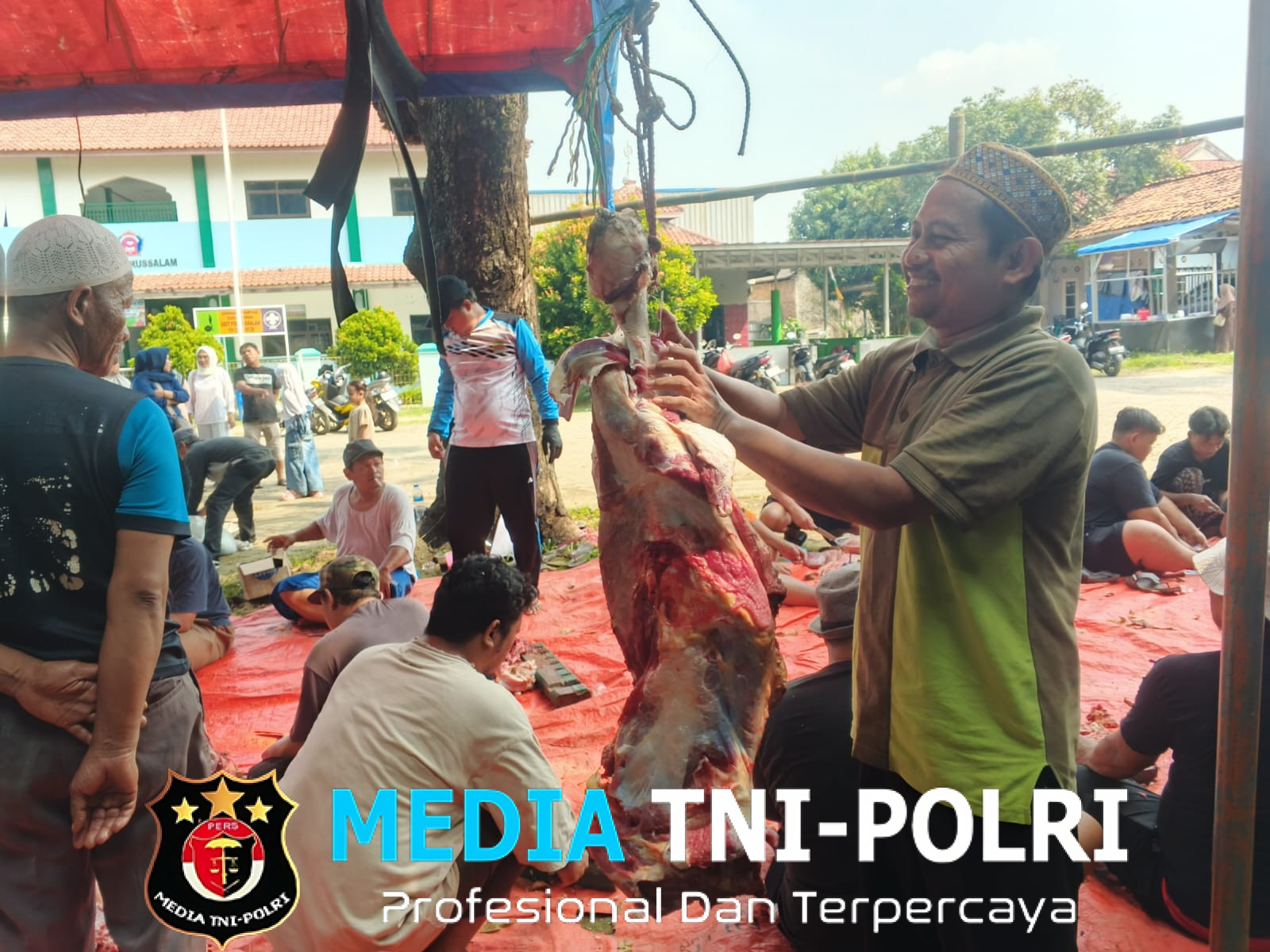Dewan Kemakmuran Mesjid (DKM) Giat Pemotongan Hewan Qurban