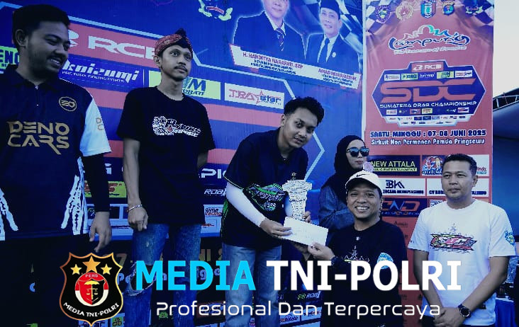 Bupati Pringsewu Serahkan Piala & Hadiah Juara Sumatera Drag Race Championship 2025