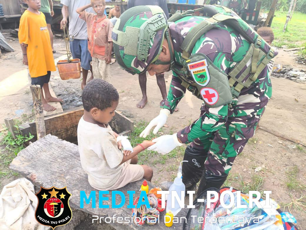 Satgas Pamtas Kewilayahan RI-PNG Yonif 763/SBA Laksanakan Pengobatan Gratis bagi Masyarakat di Pos Kokas