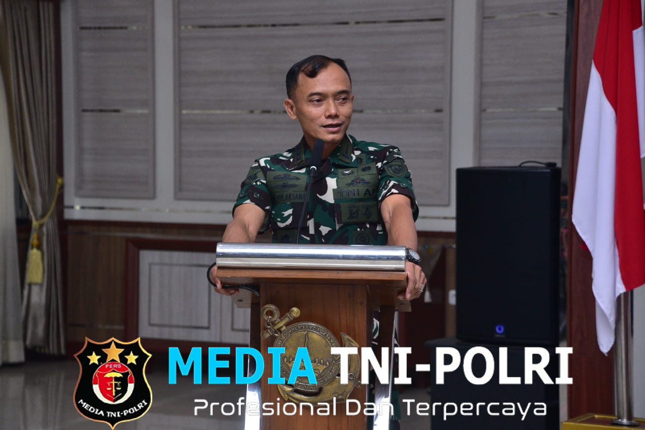 Kolonel Marinir Ena Sulaksana Berikan Pengarahan Awal Kepada Seluruh Perwira Pasmar 1