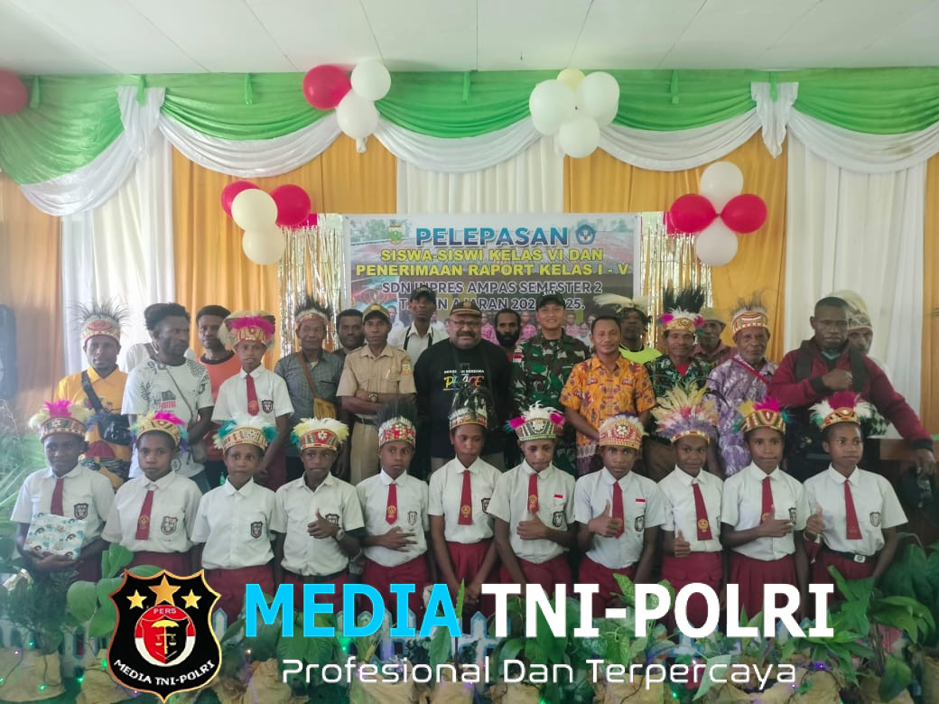 Satgas Yonif 131/Brajasakti Hadiri Kelulusan SD Inpres Ampas, Wujud Kepedulian di Tanah Papua