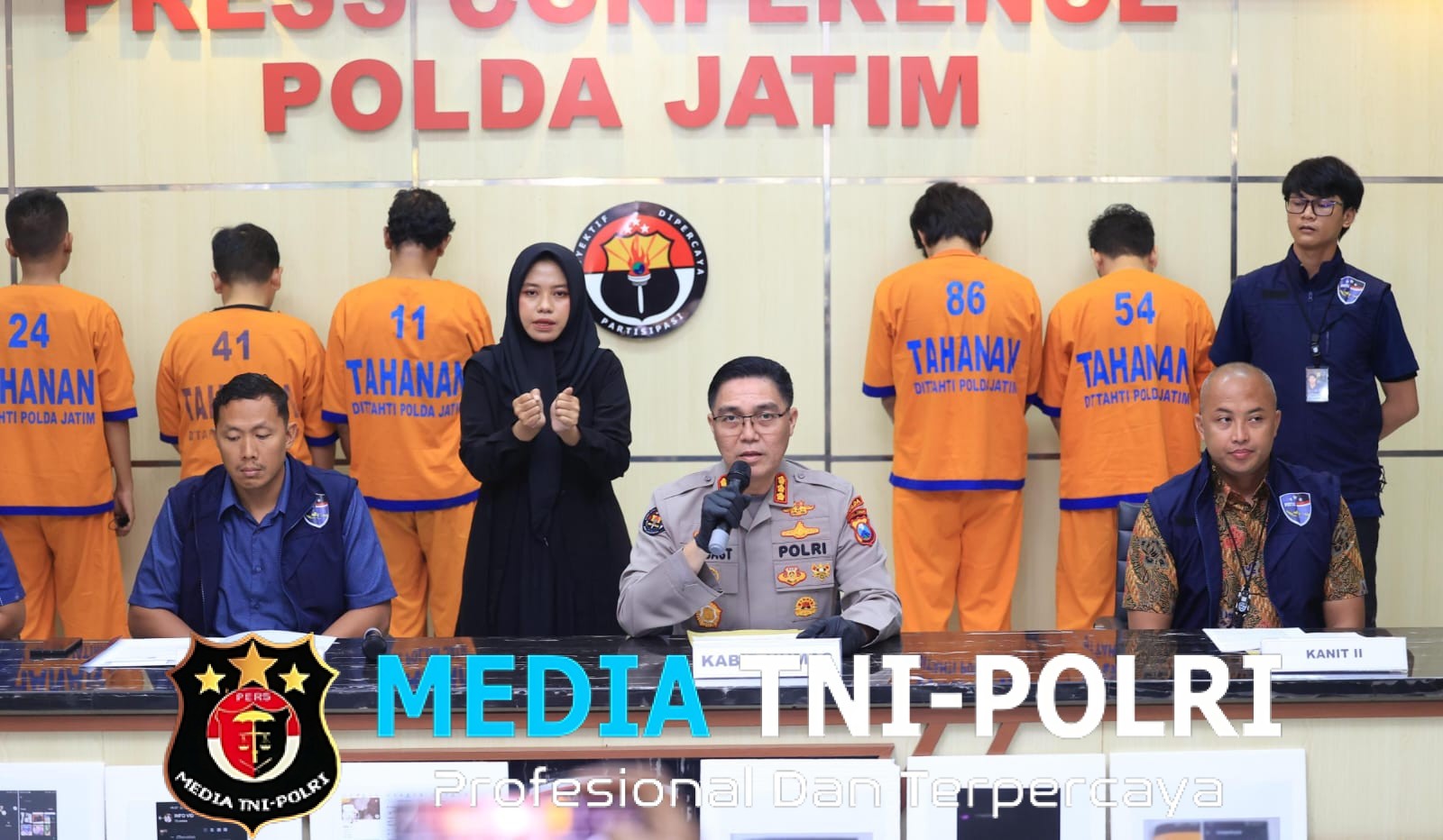 Polda Jatim Amankan 4 Orang Admin dan Anggota Group WA Gay di Surabaya*