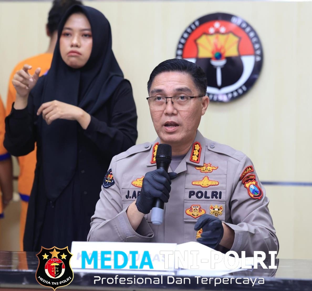 Polda Jatim Berhasil Ungkap Kasus Tindak Pidana ITE Pornografi Anak Motif Cemburu