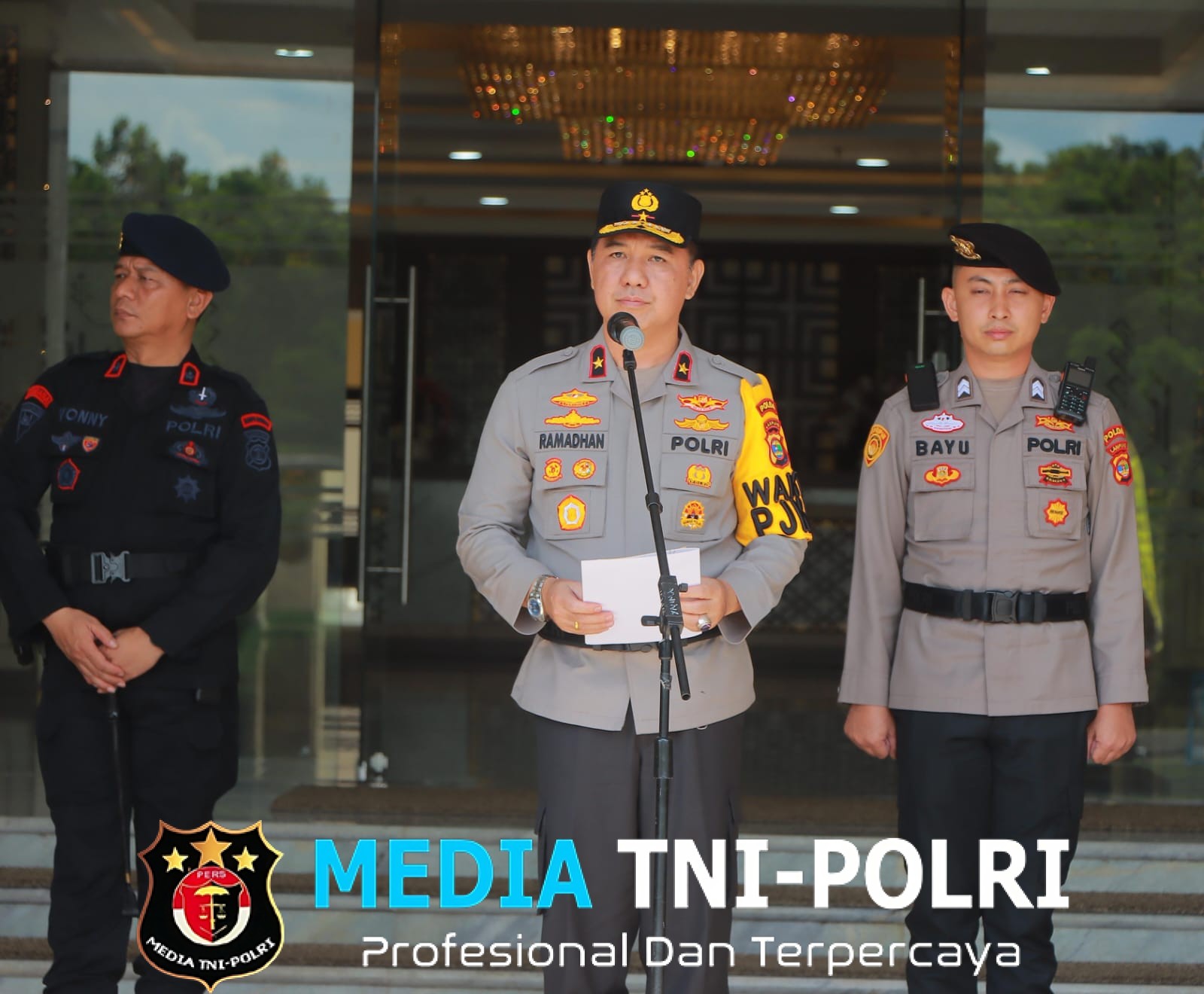 Polda Lampung Gelar Upacara Pemberangkatan Prosesi Pengambilan Air Bersih Dalam Rangka Hari Bhayangkara ke 79