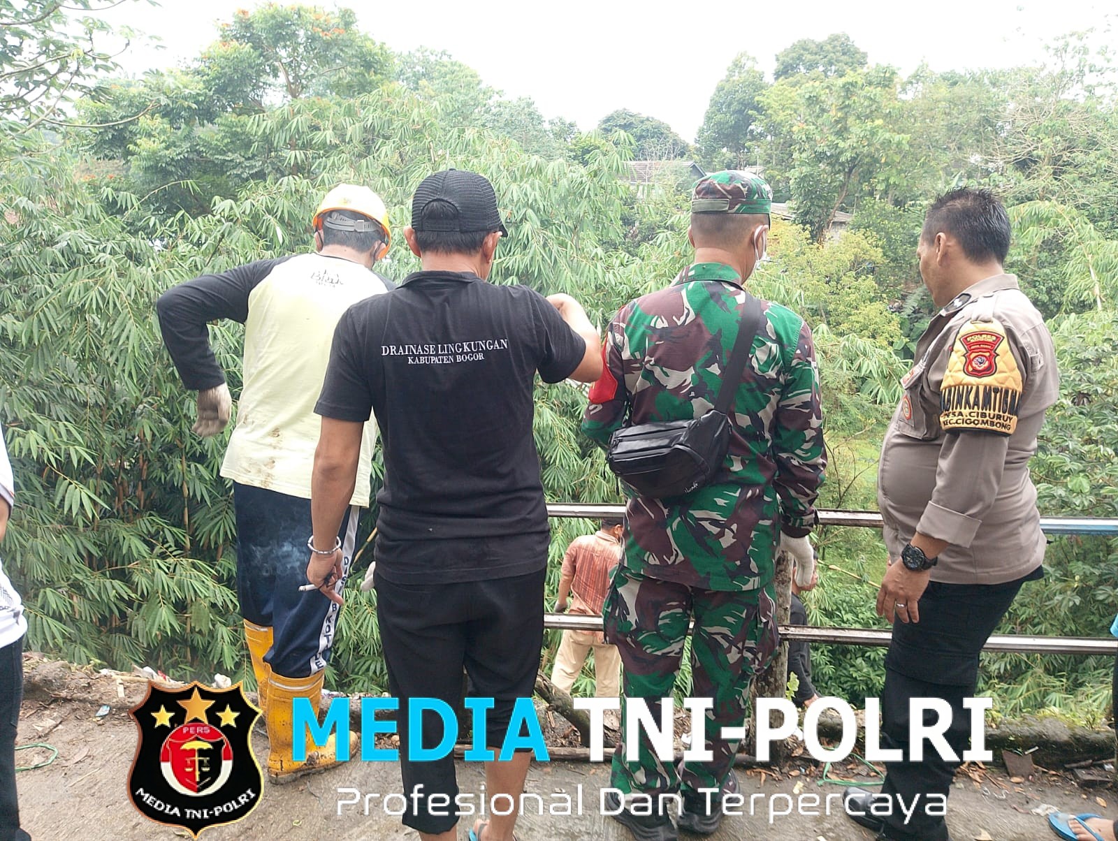 Bhabinkamtibmas Polsek Cijeruk sambangi warga Desa Ciburuy, wujudkan kedekatan Polri dengan masyarakat