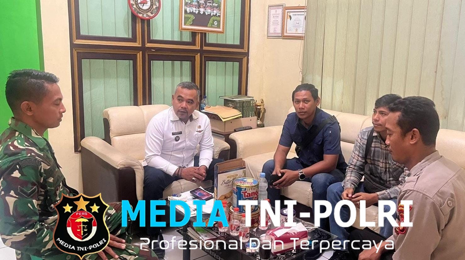 Sinergitas TNI-Polri, Bhabinkamtibmas Polsek Parung dan Babinsa Jalin Kedekatan dengan Warga Desa Binaan