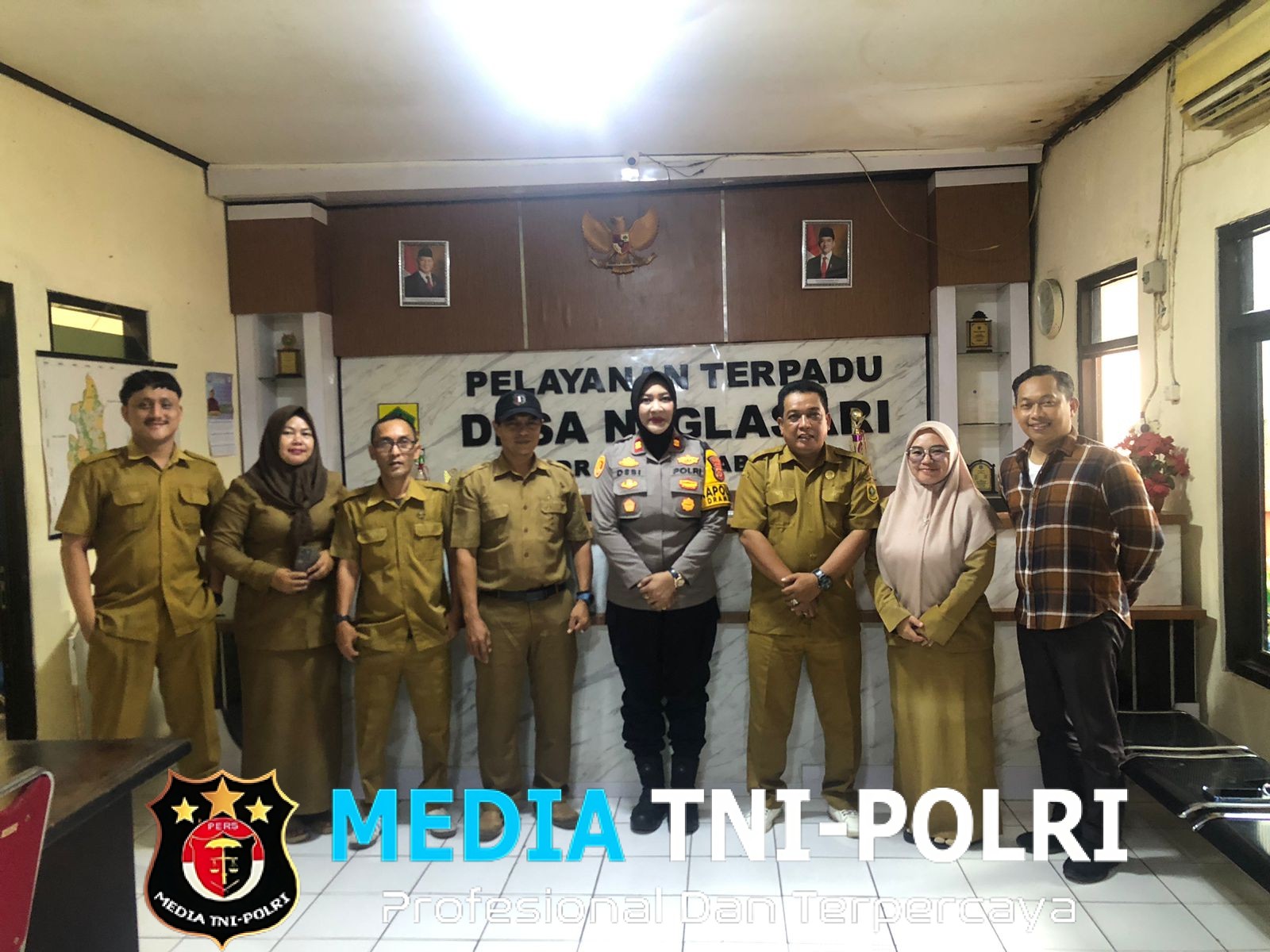 Tingkatkan Sinergitas Kapolsek Dramaga Laksanakan Kunjungan Silaturahmi ke Kantor Desa Neglasari Jaga Harkamtibmas 
