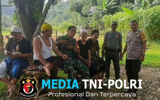 Bhabinkamtibmas Polsek Parung Bersama TNI Jalin Kedekatan dengan Warga untuk Cegah Tawuran dan Gangster