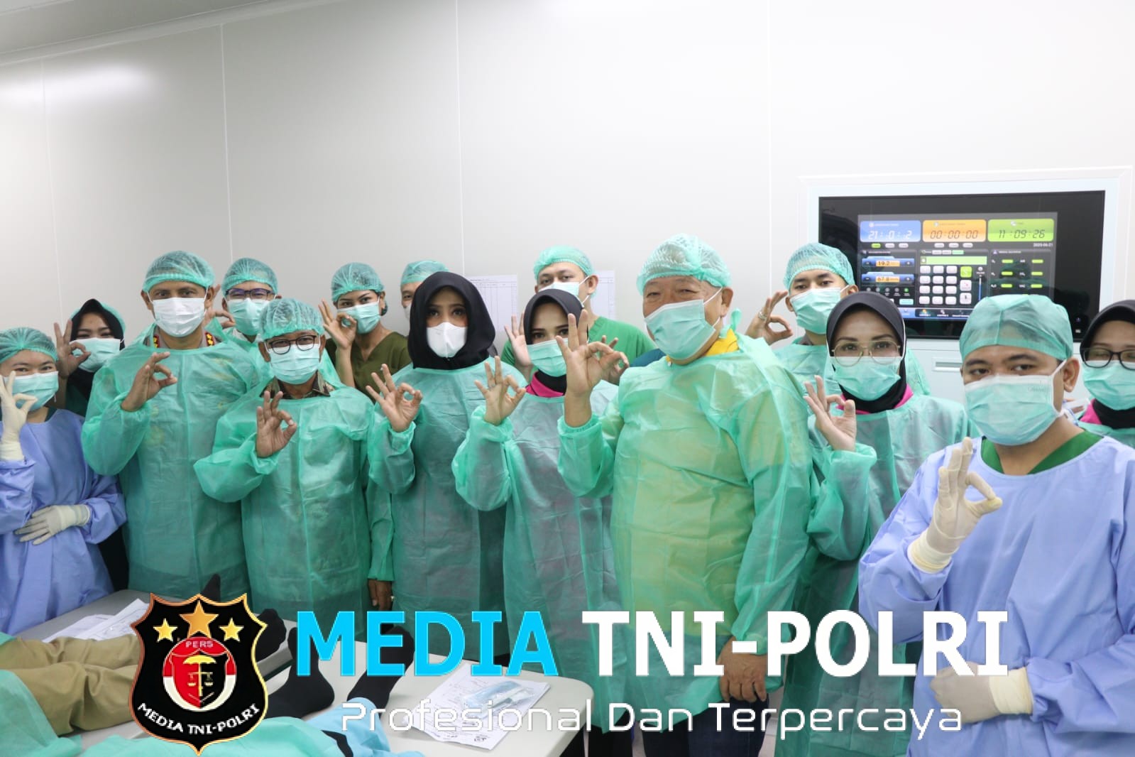 Hari Bhayangkara ke-79, Kerahkan 6 Tim Dokter dan 20 Nakes Tangani 150 Pasien Operasi Mata Katarak Gratis di RSUP Dr Sitanala