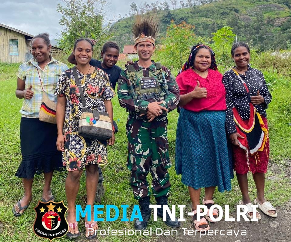 Satgas Yonif 521/DY Berbagi Kasih Kunjungi Gereja Betel Polimo di Distrik Kurima