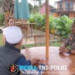 Bhabinkamtibmas Polsek Cijeruk Sambangi Warga Desa Ciburuy, Jalin Kedekatan dan Sampaikan Pesa Kamtibmas 