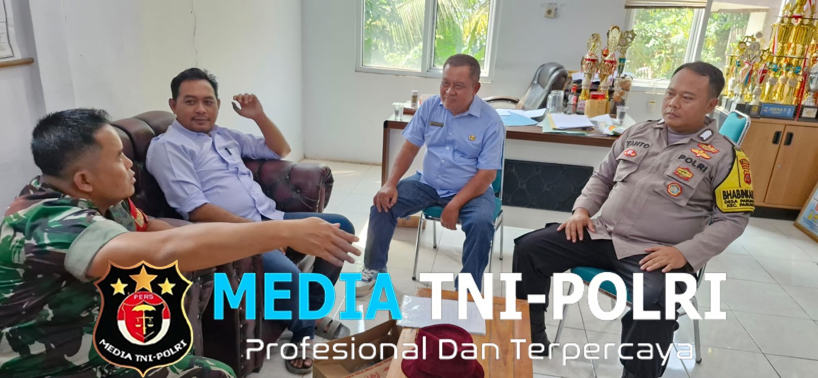 Bhabinkamtibmas Polsek Parungpanjang dan Babinsa Sinergi Sambangi Warga Berikan Himbauan Kamtibmas