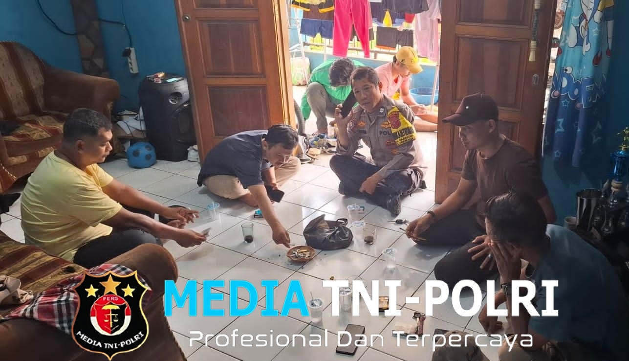 Bhabinkamtibmas Polsek Dramaga Giat  Sambang Instansi Desa Babakan Beri Himbauan Kamtibmas