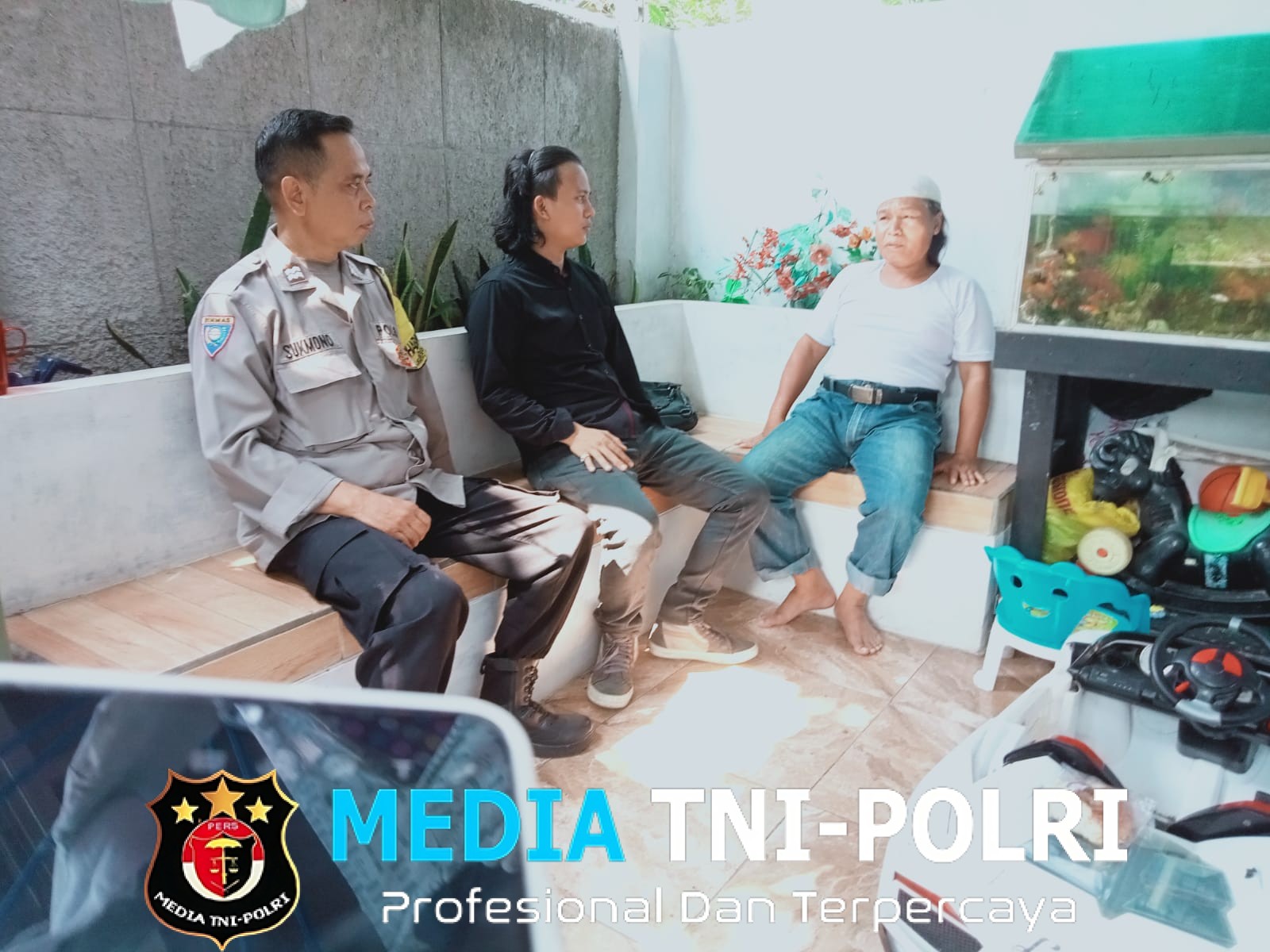 Antisipasi Kejahatan Bhabinkamtibmas Polsek leuwiliang Sambang Warga, Berikan Penyuluhan Tentang Kamtibmas 