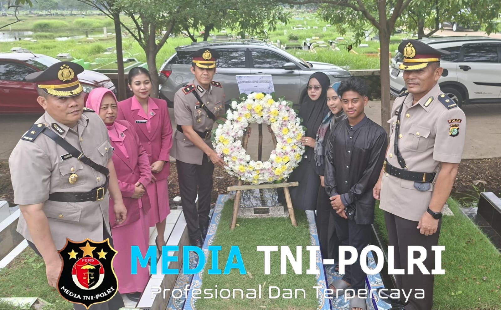 Polres Pelabuhan Tanjung Priok Gelar Tabur Bunga Dan Ziarah Kubur untuk Hormati Jasa Bhayangkara Gugur