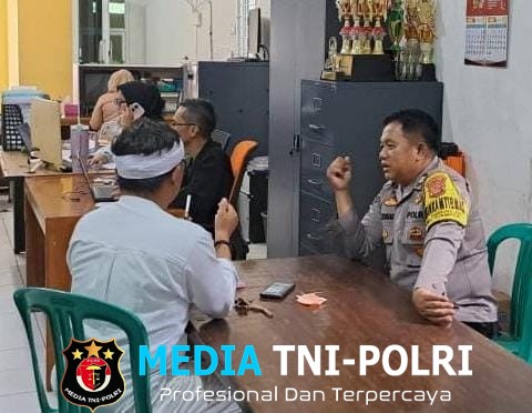 Bhabinkamtibmas Polsek Ciampea Silaturahmi dengan Pemdes Cihideung Udik, Sampaikan Pesan Kamtibmas dan Imbauan Lingkungan