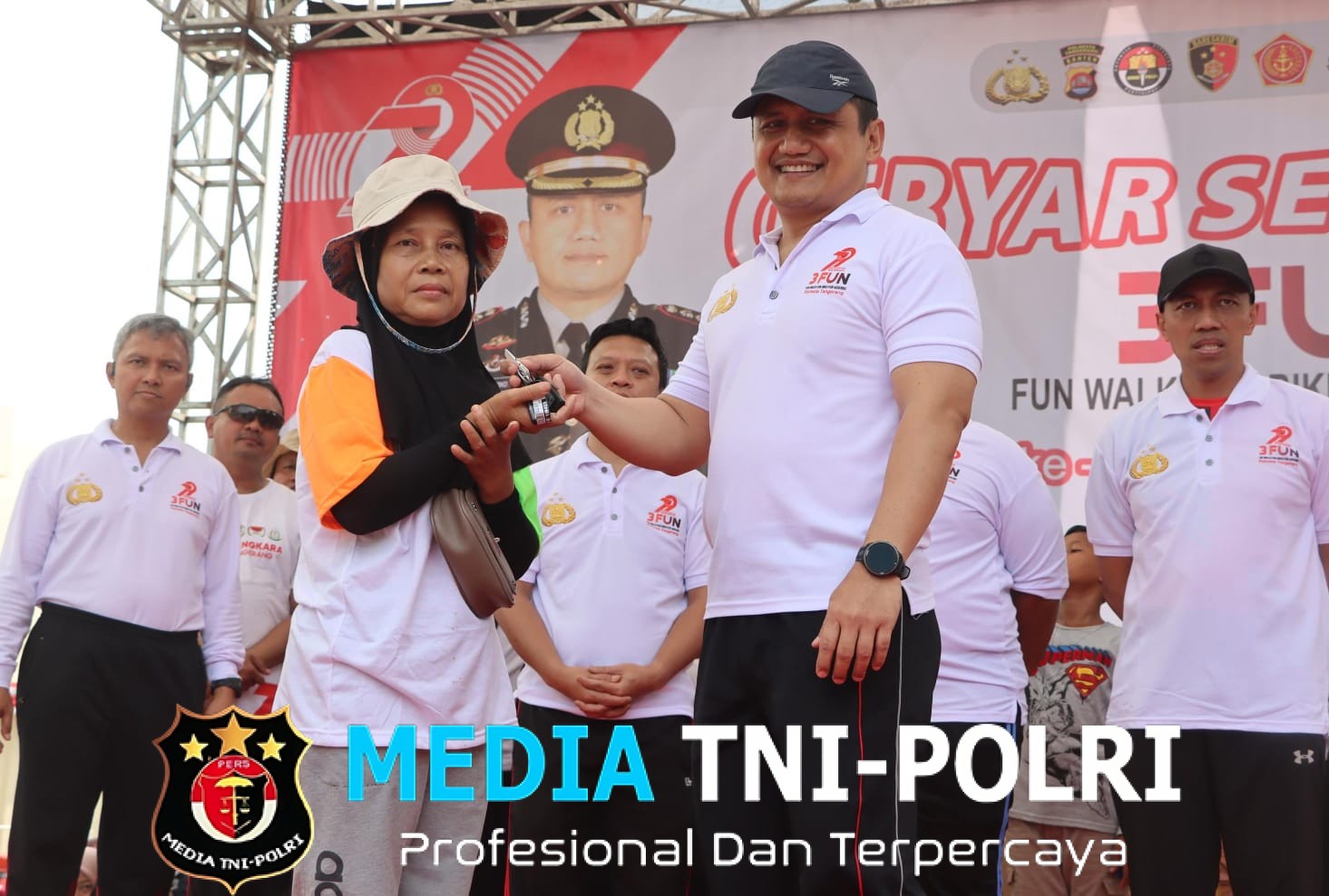 Polresta Tangerang Bagikan Ratusan Doorprize dalam Rangka HUT Bhayangkara ke-79, Warga Dapat Hadiah Motor