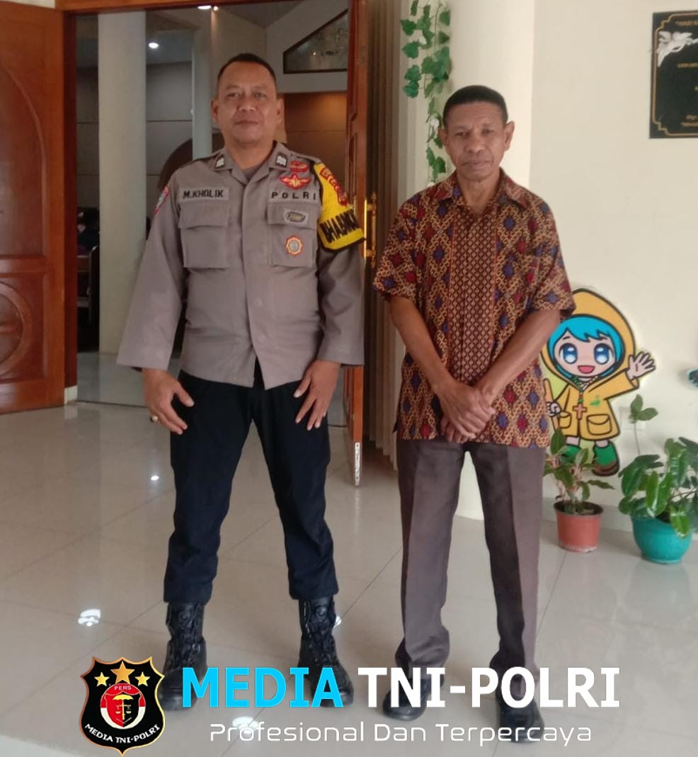 Bhabinkamtibmas Polsek Megamendung Laksanakan Pengamanan Ibadah di Gereja Yakobus Rasul