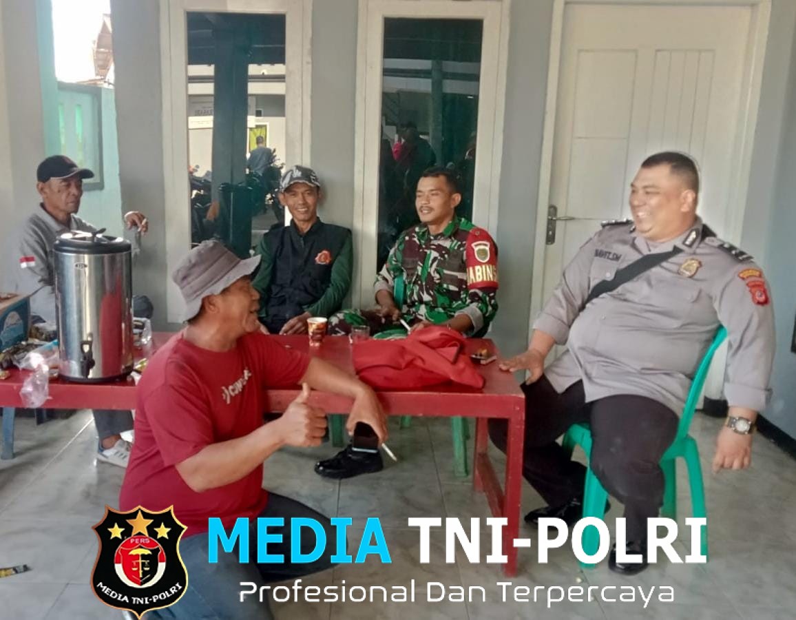 Dekatkan Diri dengan Warga, Bhabinkamtibmas Polsek Leuwiliang Laksanakan Sambang dan Patroli Harkamtibmas