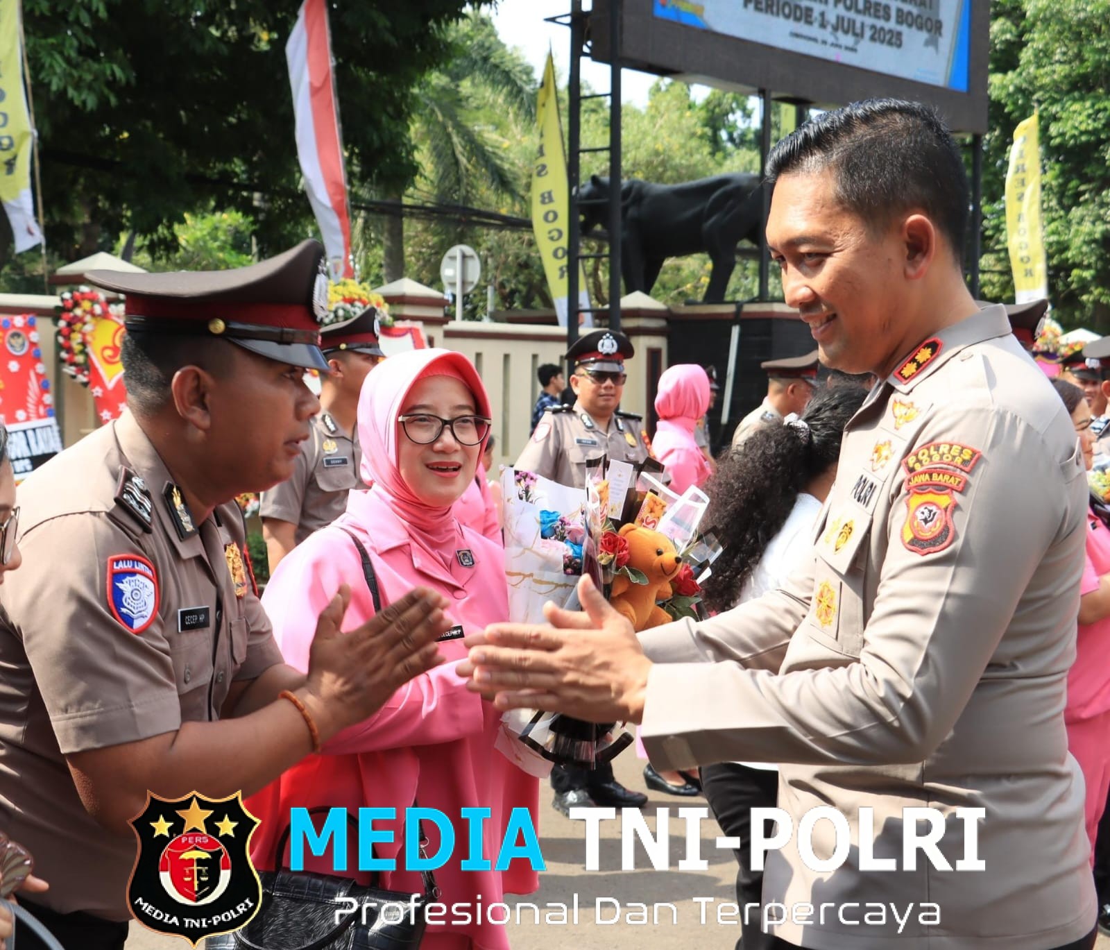 Sebanyak 98 Personel Polres Bogor Naik Pangkat, Kapolres Pimpin Langsung Upacara Kenaikan Pangkat TMT 1 Juli 2025