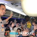 Kapolsek Setu Pimpin Pelepasan 700 Warga ke Monas untuk Memeriahkan Hari Bhayangkara ke-79