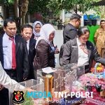 Bhabinkamtibmas Polsek Citeureup Hadiri Kunjungan Kerja DLH Kabupaten Bogor di Kampung Ramah Lingkungan