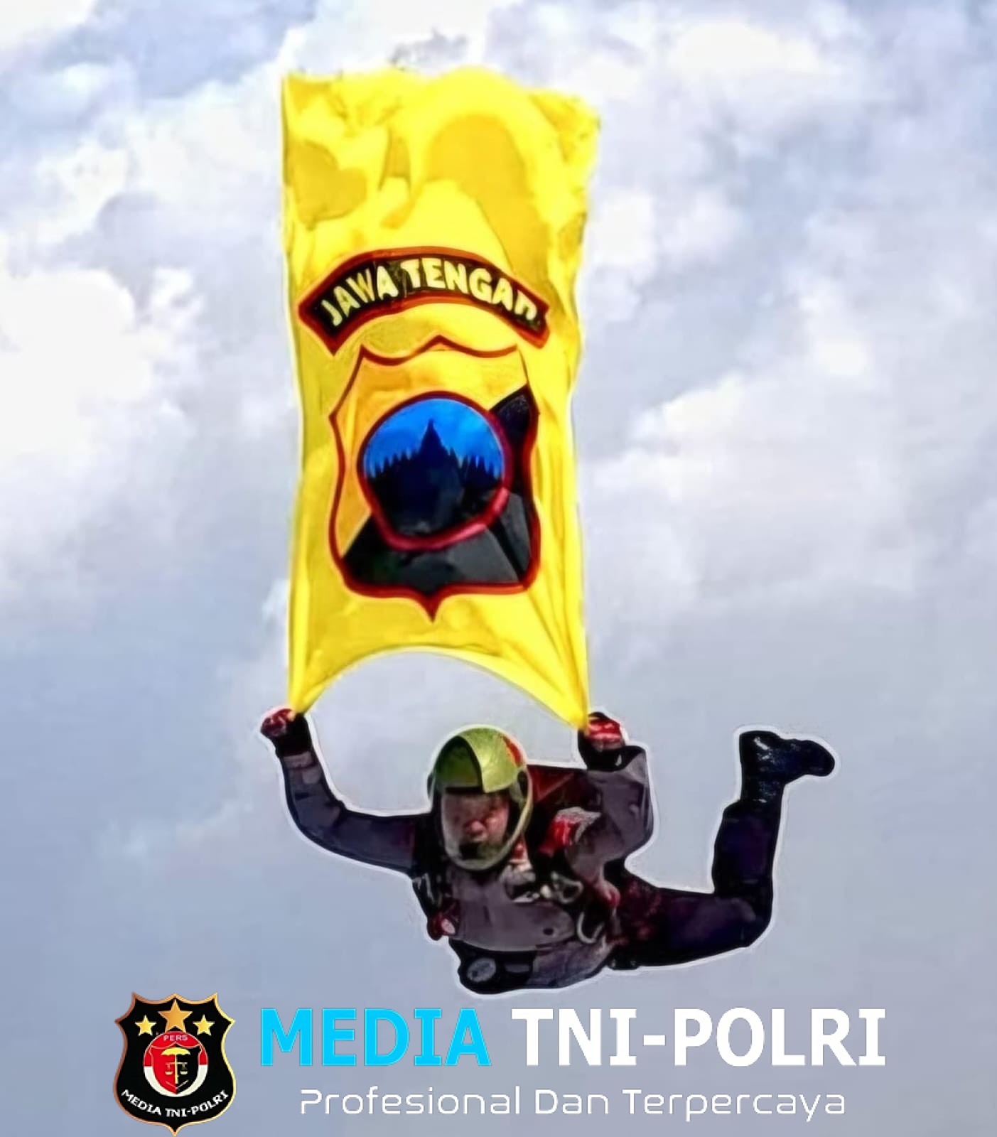 Aksi Spektakuler Kompol Heru Sanusi Kibarkan Logo Polda Jateng Saat Terjun di Hadapan Presiden di Acara Puncak Hari Bhayangkara ke-79