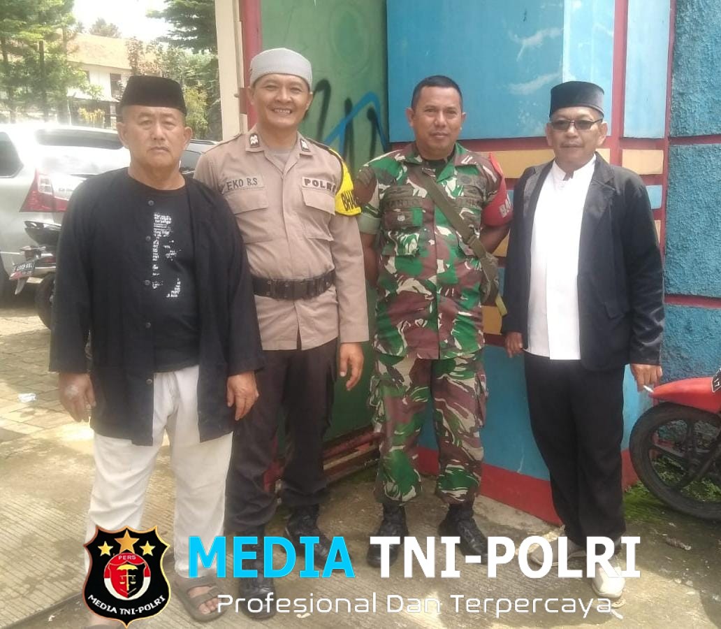 Sinergitas TNI-Polri, Bhabinkamtibmas dan Babinsa Sambangi Warga Desa Ciadeg Sampaikan Pesan Kamtibmas dan Edukasi TPPO