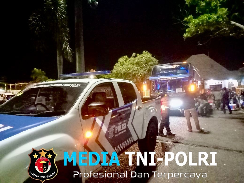 Pengamanan Ketat Warnai Penyambutan Jamaah Haji Lampung Tengah Kloter JKG-56