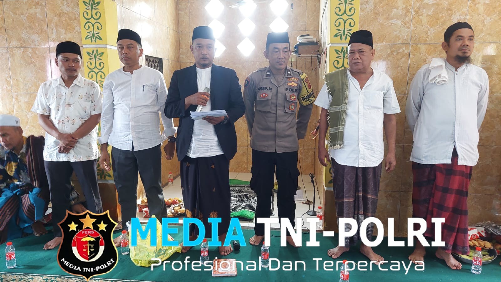 Bhabinkamtibmas Polsek Parung Jalin Kedekatan dengan Masyarakat Desa Binaan Berikan Himbauan Kamtibmas