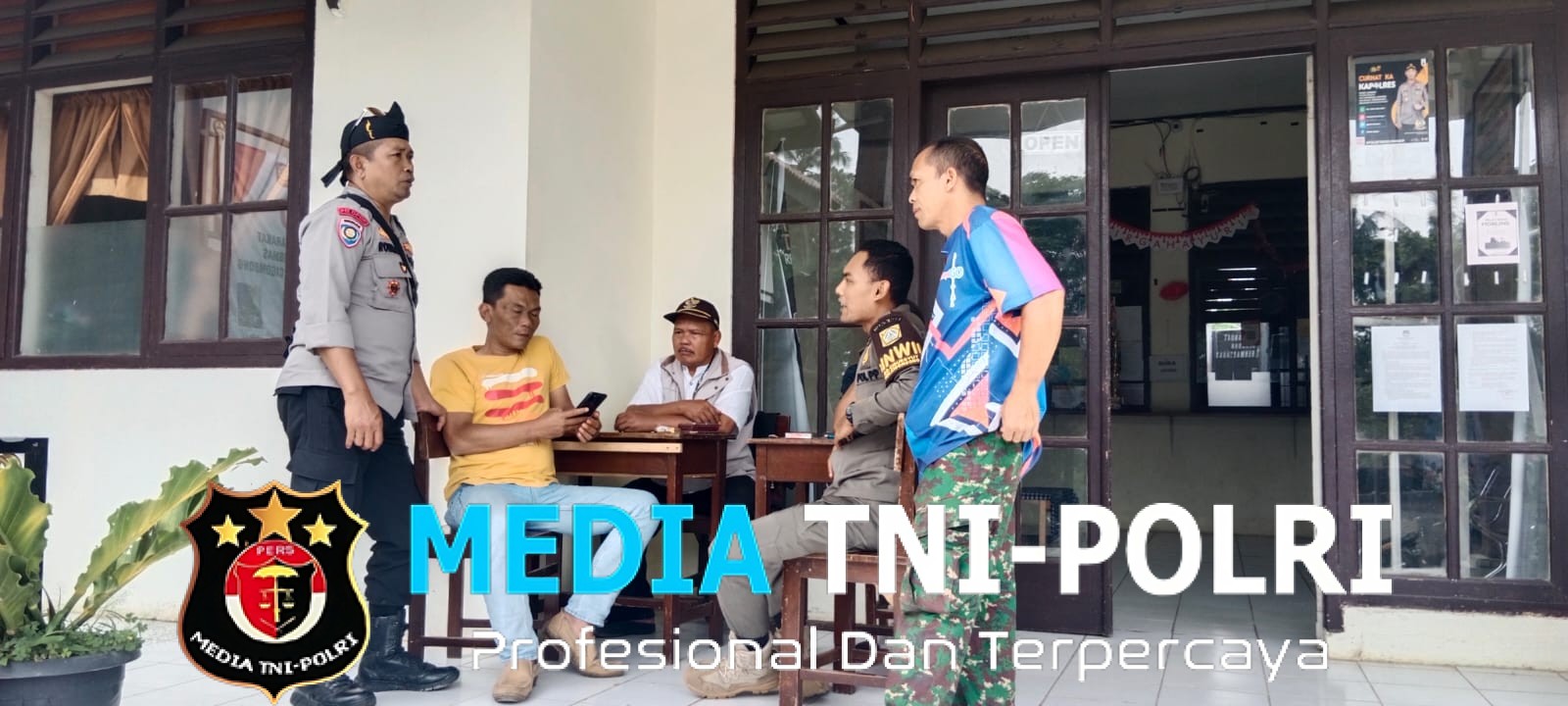 Pererat Hubungan dan Jaga Kamtibmas Bhabinkamtibmas Polsek Cijeruk Sambangi Warga Desa Ciburayut 