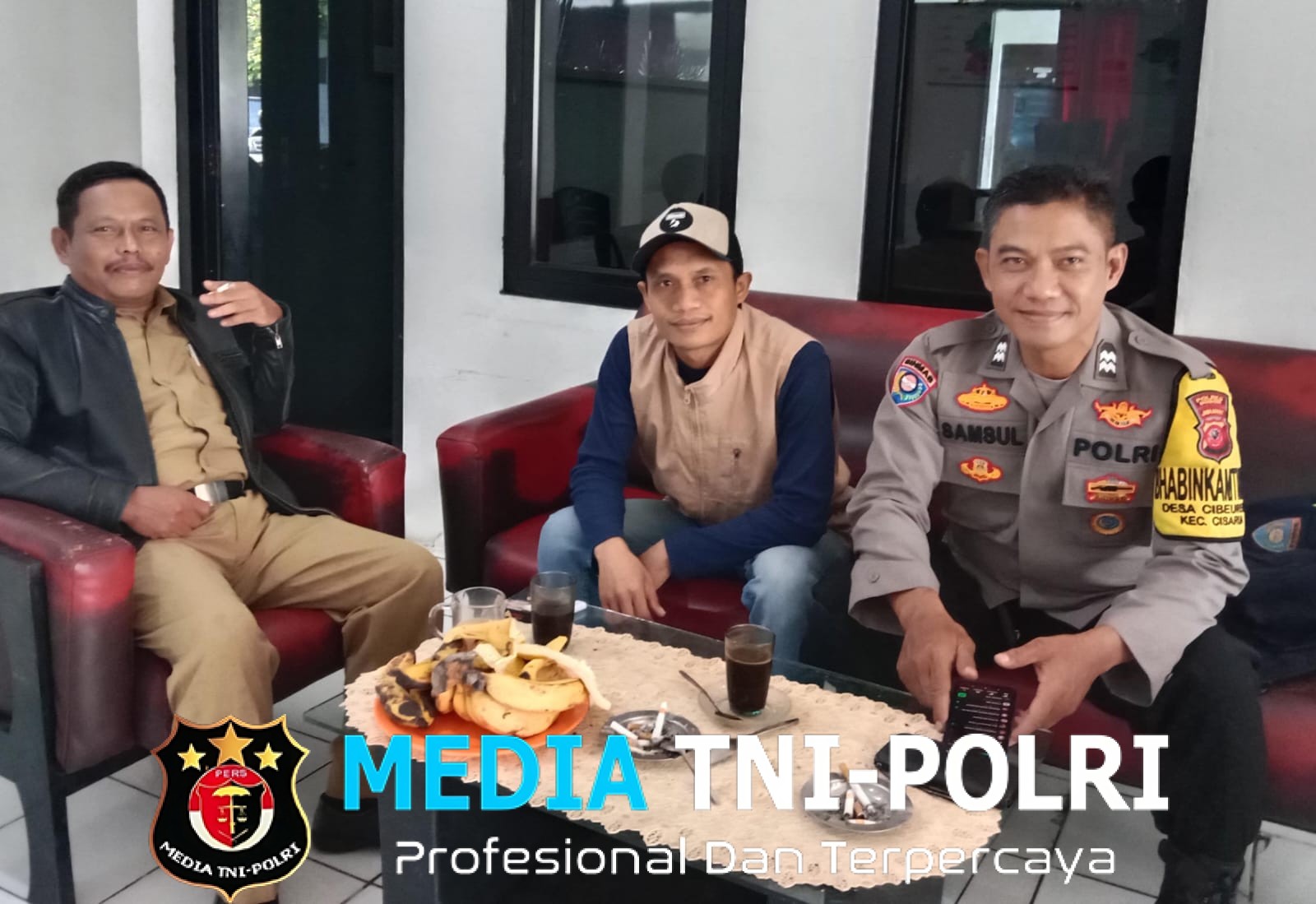 Ciptakan Kondusifitas, Bhabinkamtibmas Polsek Cisarua Aktif Patroli Dialogis di Desa Cibeureum
