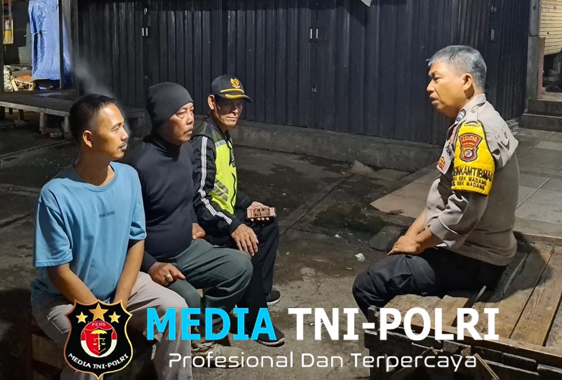 Kontrol Ronda Malam, Bhabinkamtibmas Babakan Madang Tekankan Pentingnya Peran Warga dalam Menjaga Kamtibmas