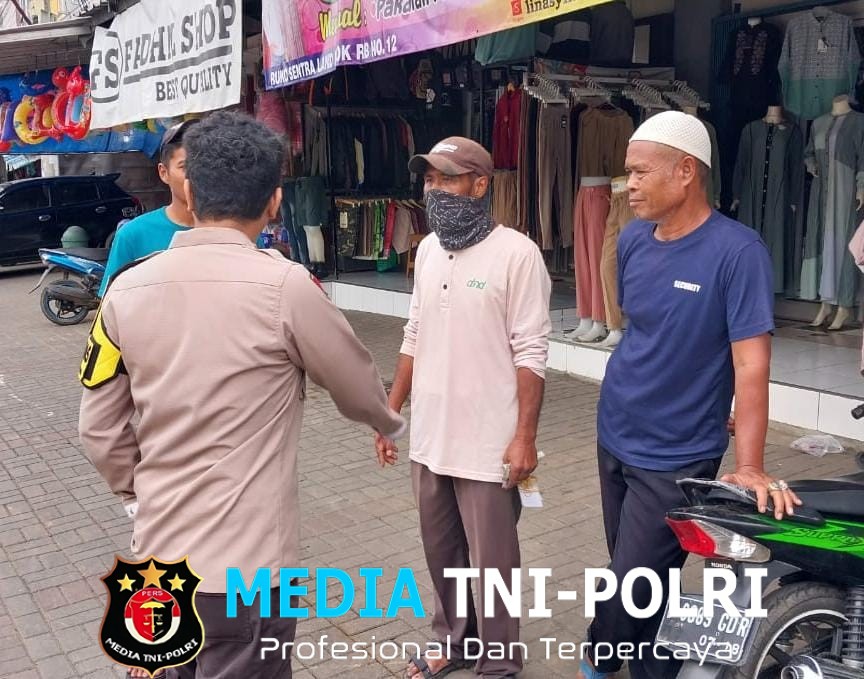 Dekatkan Diri dengan Warga, Bhabinkamtibmas Desa Kabasiran Ajak Masyarakat Bersama Jaga Kamtibmas