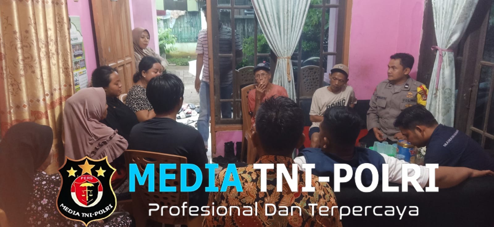 Bhabinkamtibmas Polsek Parung Polres Bogor Sambangi Warga Desa Bojong Indah, Pererat Silaturahmi dan Sampaikan Pesan Kamtibmas