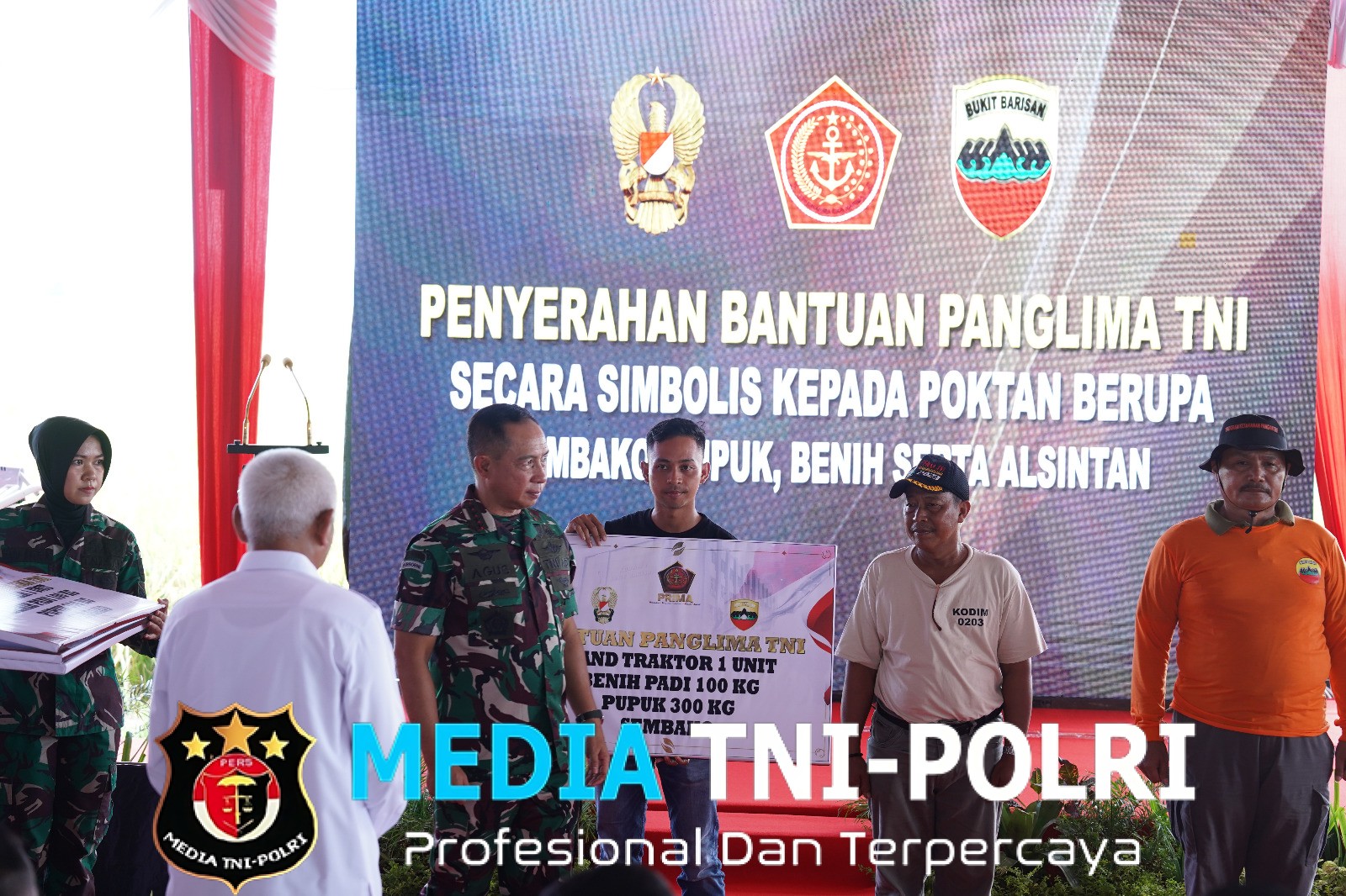 Kelompok Tani Kartika Kodam I/BB Terima Bantuan Alsintan, Pupuk dan Benih Padi dari Panglima TNI