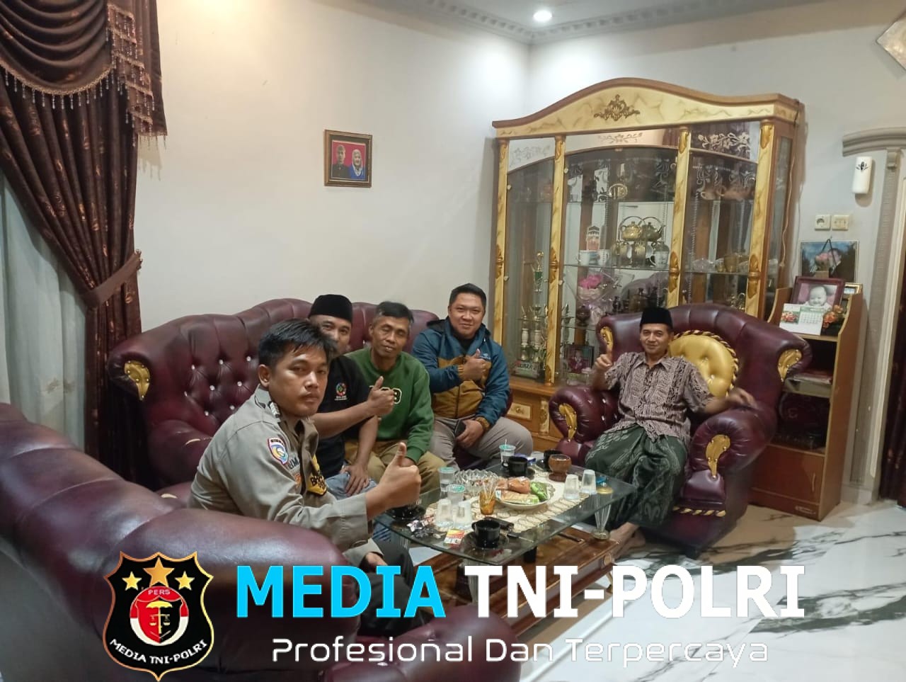 Wujudkan Harkamtibmas yang Kondusif, Bhabinkamtibmas Polsek Leuwiliang  Sambangi Tokoh Masyarakat dan Tokoh Agama