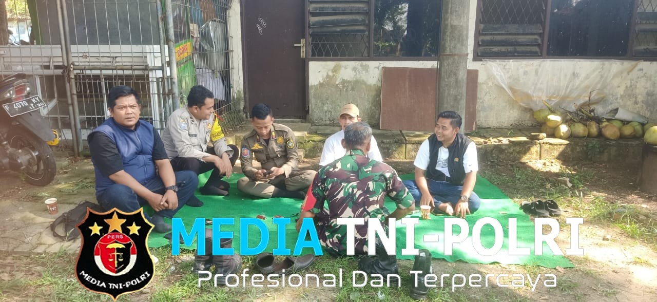 Jaga Stabilitas Keamanan Perkuat Sinergitas Bhabinkamtibmas Polsek Parung Sambangi Warga Desa Bojong Indah