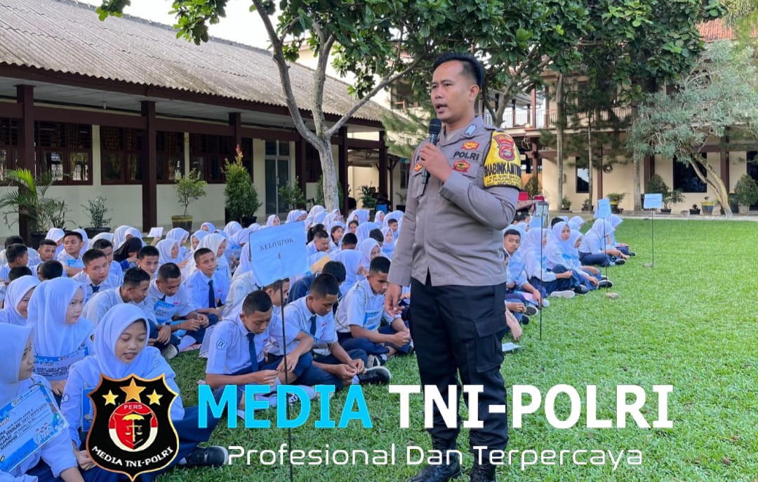 Wujud Kepedulian Polri Terhadap Generasi Muda, Polsek Seputih Banyak Bina Siswa Baru Saat MPLS