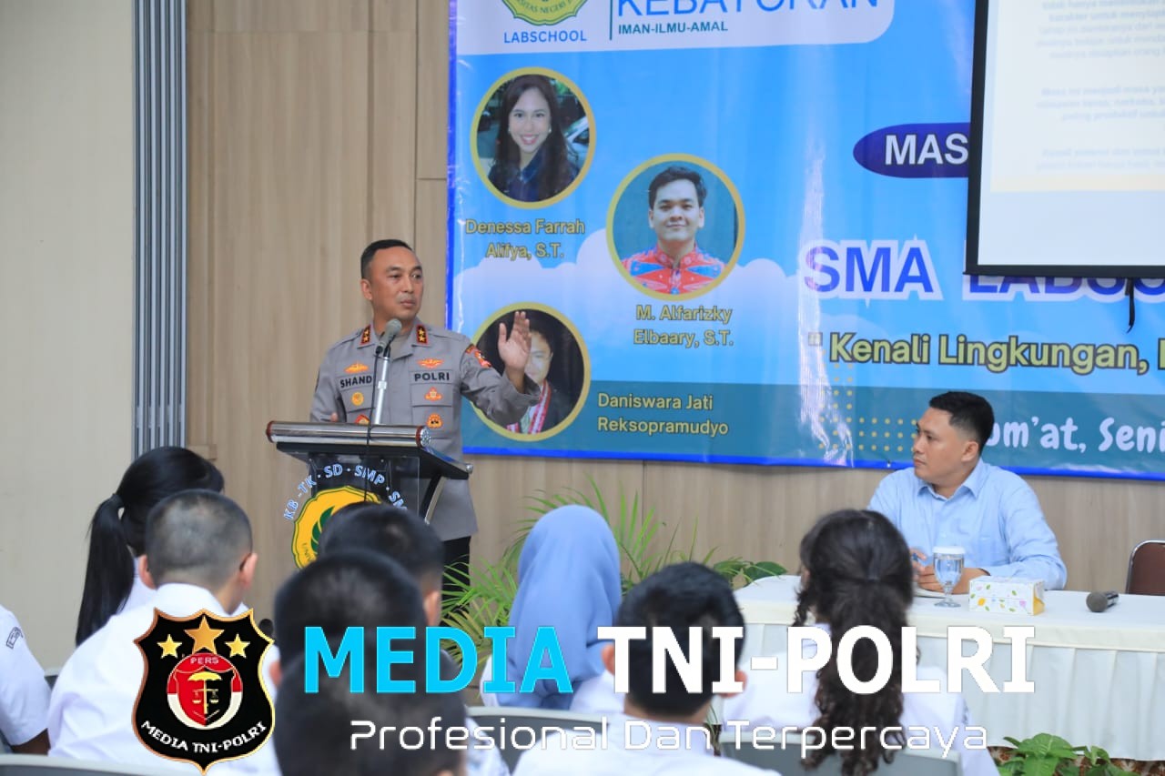 Kadivhumas Berikan Motivasi ke Siswa Labschool: Harus Kerja Keras, Cerdas, Tuntas, dan Ikhlas