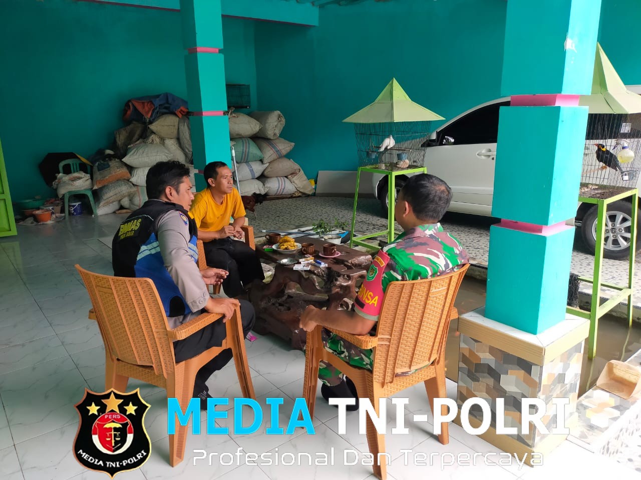 Sambang Warga Jalin Sinergitas  Bhabinkamtibmas Polsek Cijeruk Wujudkan Kedekatan dan Deteksi Dini Kamtibmas